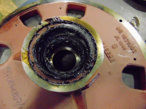 Damaged upper bearing